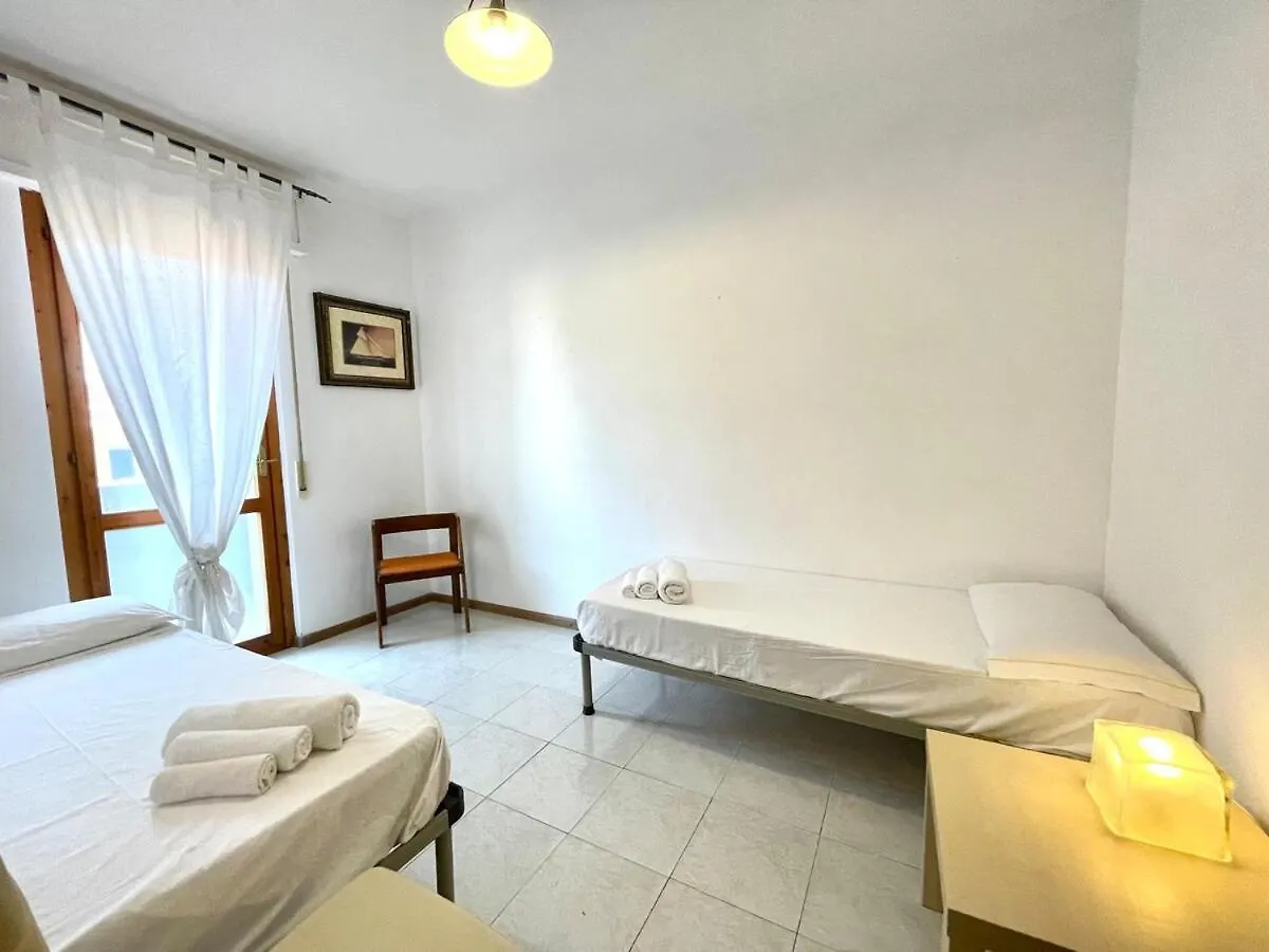 Spacious Hub, Cagliari,Quartu Sant'Elena, Sardegna 0*,  Italie